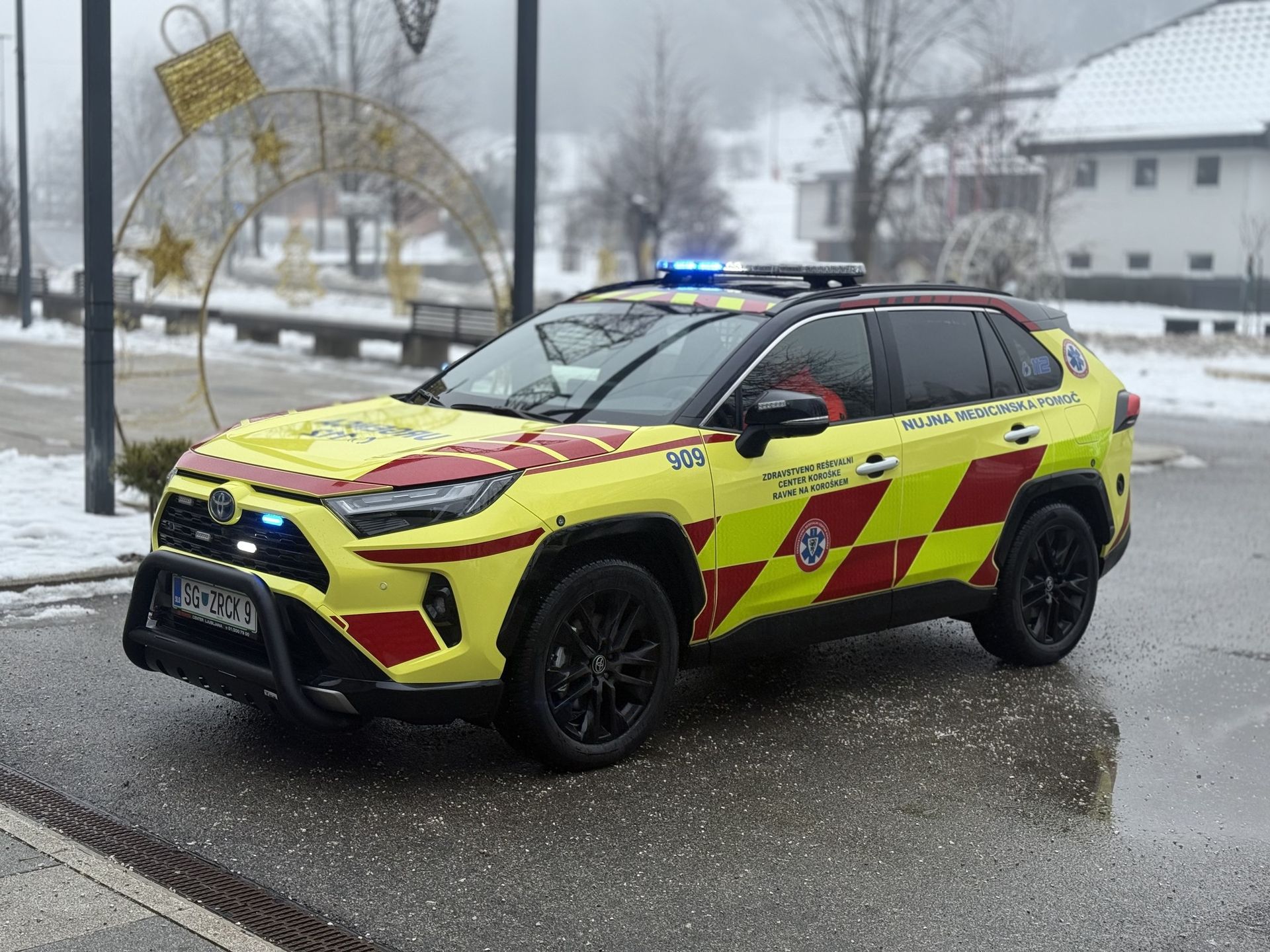 (FOTO) V Črni bogatejši za novo vozilo urgentnega zdravnika 