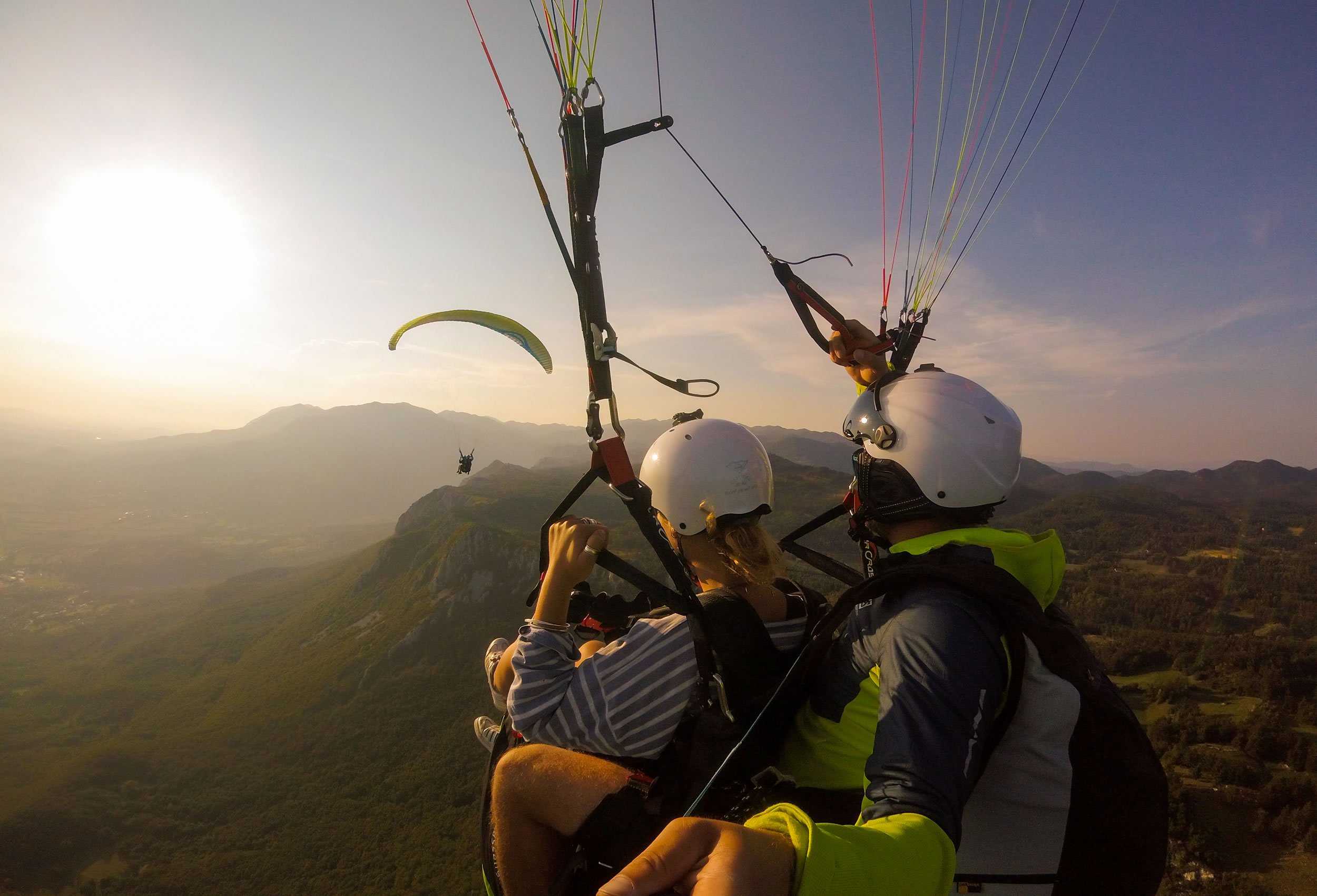 Adrenalinska doživetja v Sloveniji: Kako izbrati varno in nepozabno izkušnjo