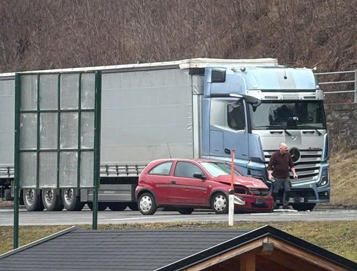 Previdno: Prišlo je do prometne nesreče v Dravogradu