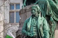 Na Prešernov dan tradicionalno številne prireditve in brezplačni obiski kulturnih ustanov po vsej državi 