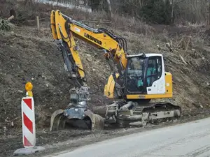 Do novembra zaradi sanacije delna zapora občinske ceste v Dravogradu