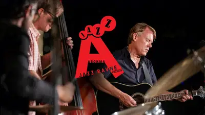 Chris Eckman Trio vas bo v Kompleksu popeljal v jazzovsko improvizacijo americane