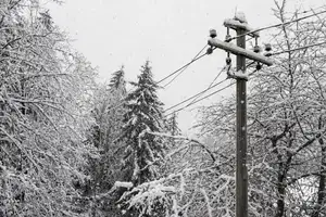 Zaradi sneženja izpadi elektrike tudi na območju Koroške 