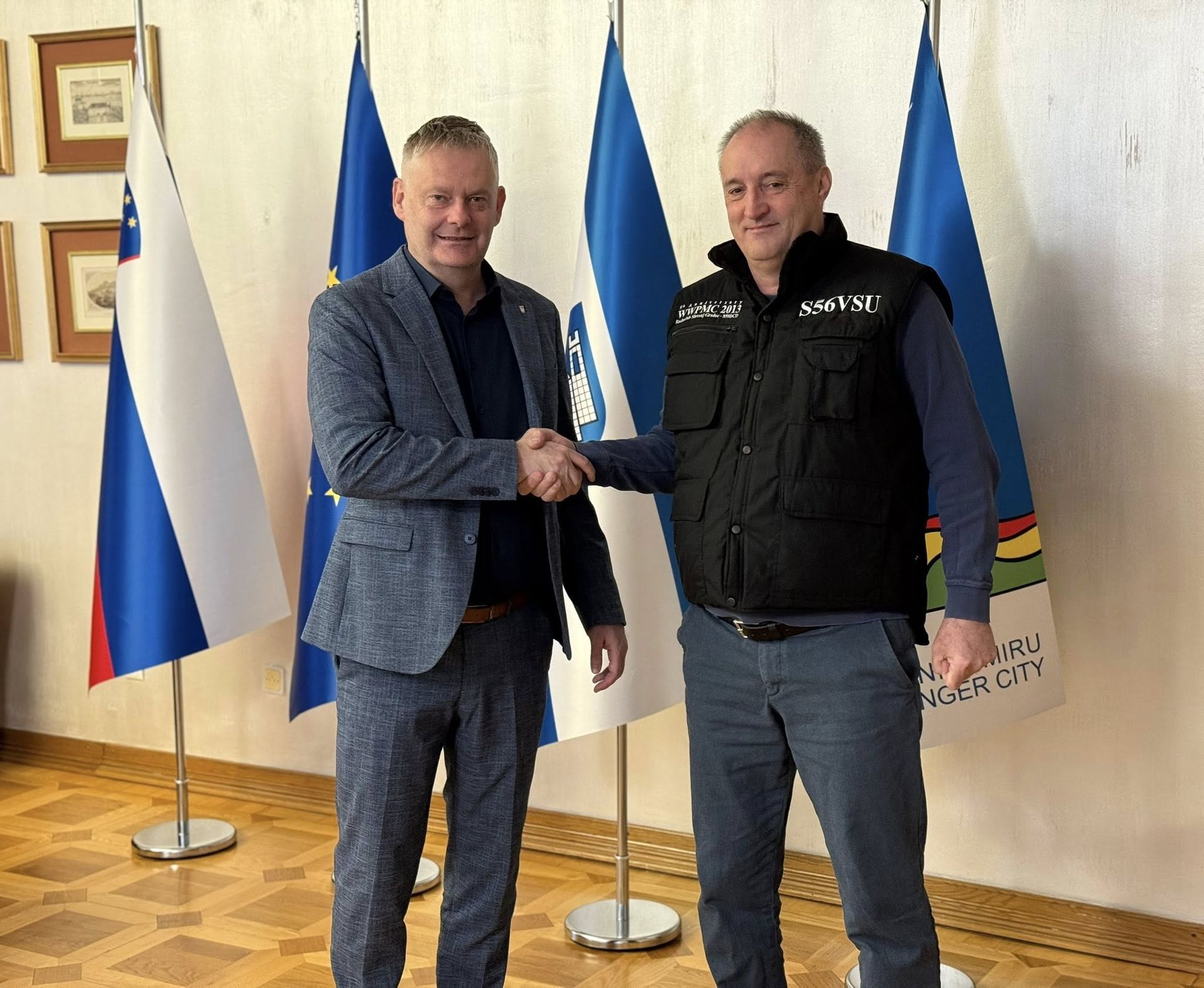 Radioklub Slovenj Gradec prejel novo radioamatersko postajo DX10