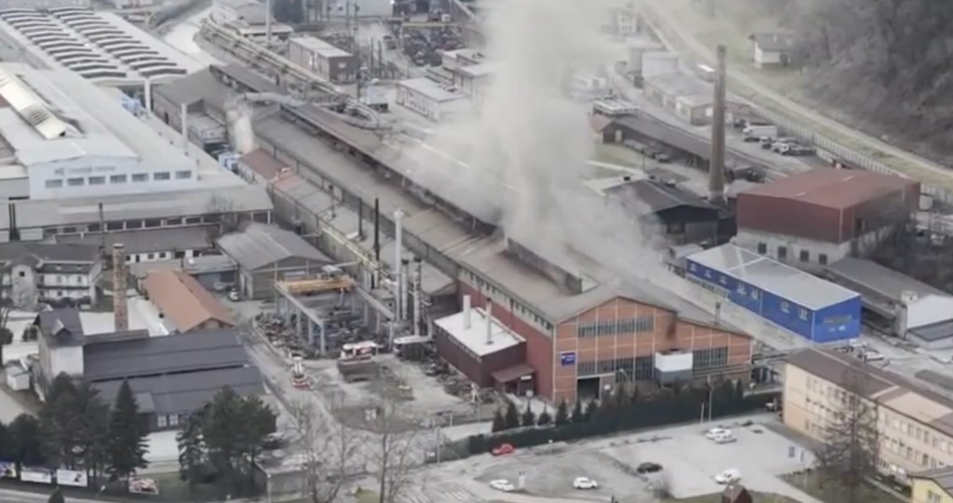 VIDEO: Pogled iz zraka - požar v SIJ Metalu Ravne