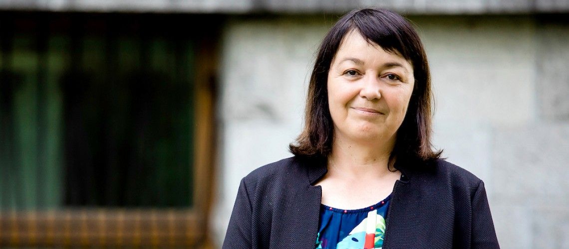 Predstavitev poslanskih kandidatov: Alenka Helbl