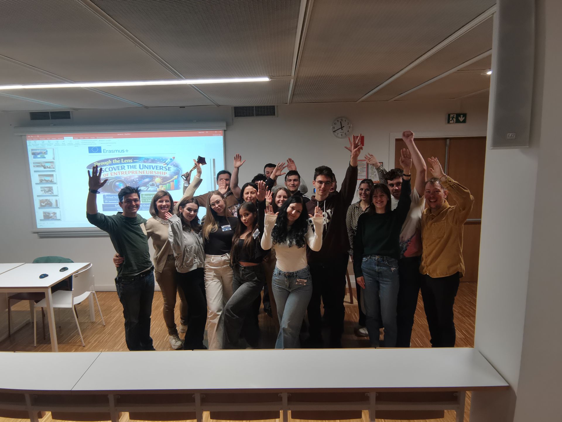 Od ideje do vizualnih zgodb: Prvi mednarodni teden študentov na VSŠ Slovenj Gradec uspešno zaključen 