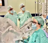 Nov mejnik v SB Slovenj Gradec: Uspešno izvedli tudi robotsko asistirane ginekološke operacije