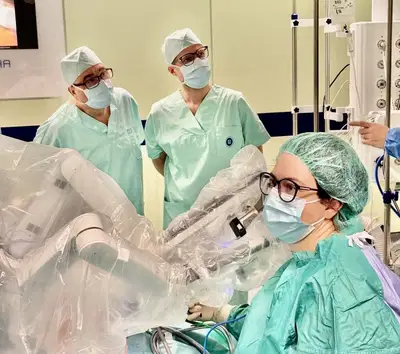 Nov mejnik v SB Slovenj Gradec: Uspešno izvedli tudi robotsko asistirane ginekološke operacije