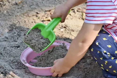 Več igrišč v Mežiški dolini s preseženo kritično vrednostjo težkih kovin