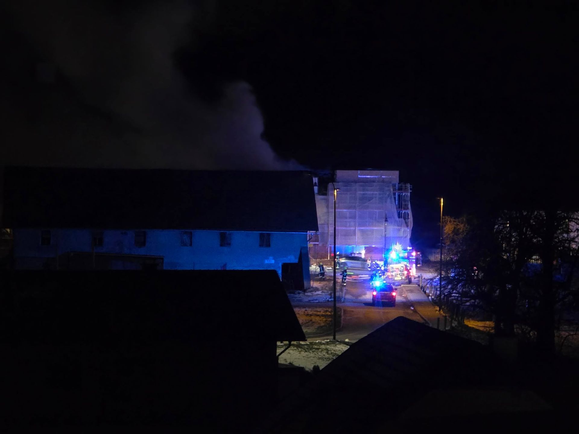 Gasilci se borijo z ognjem: Gori stanovanjska hiša v Mislinji 