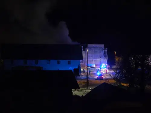 Gasilci se borijo z ognjem: Gori stanovanjska hiša v Mislinji 