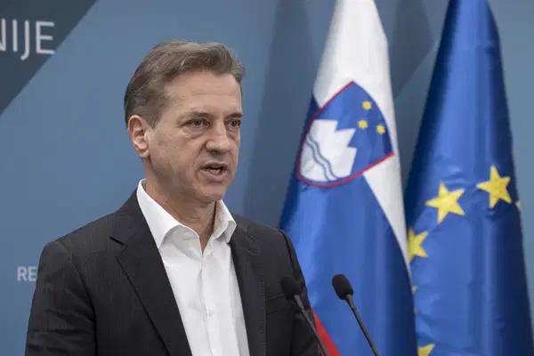 Prvi povolilni sestanek brez odgovora o novi koaliciji, na mizi interventni ukrepi in boj proti korupciji 