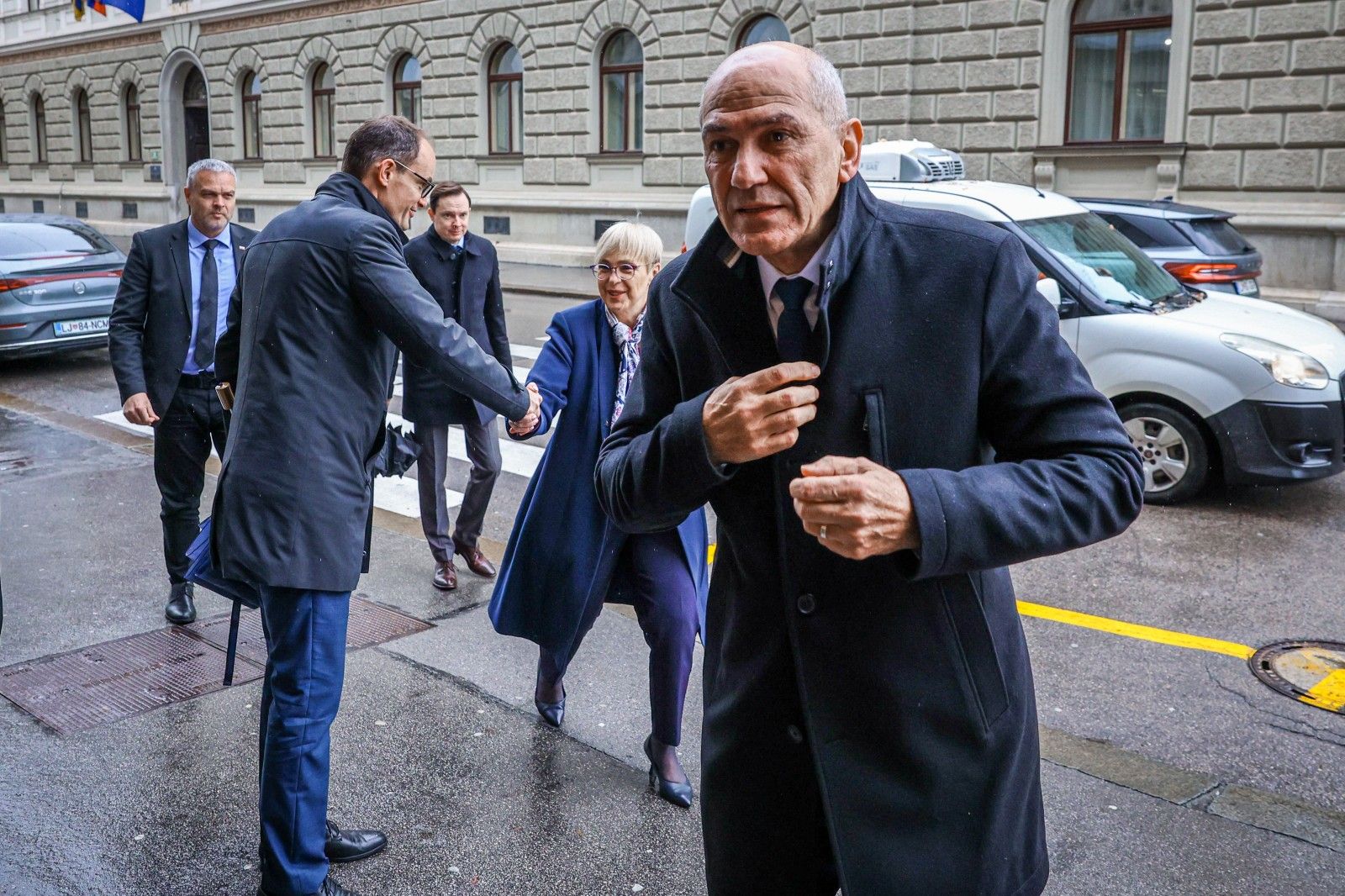 Sova na SNAV nesporno potrdila tuje vplive na volitve v Sloveniji 