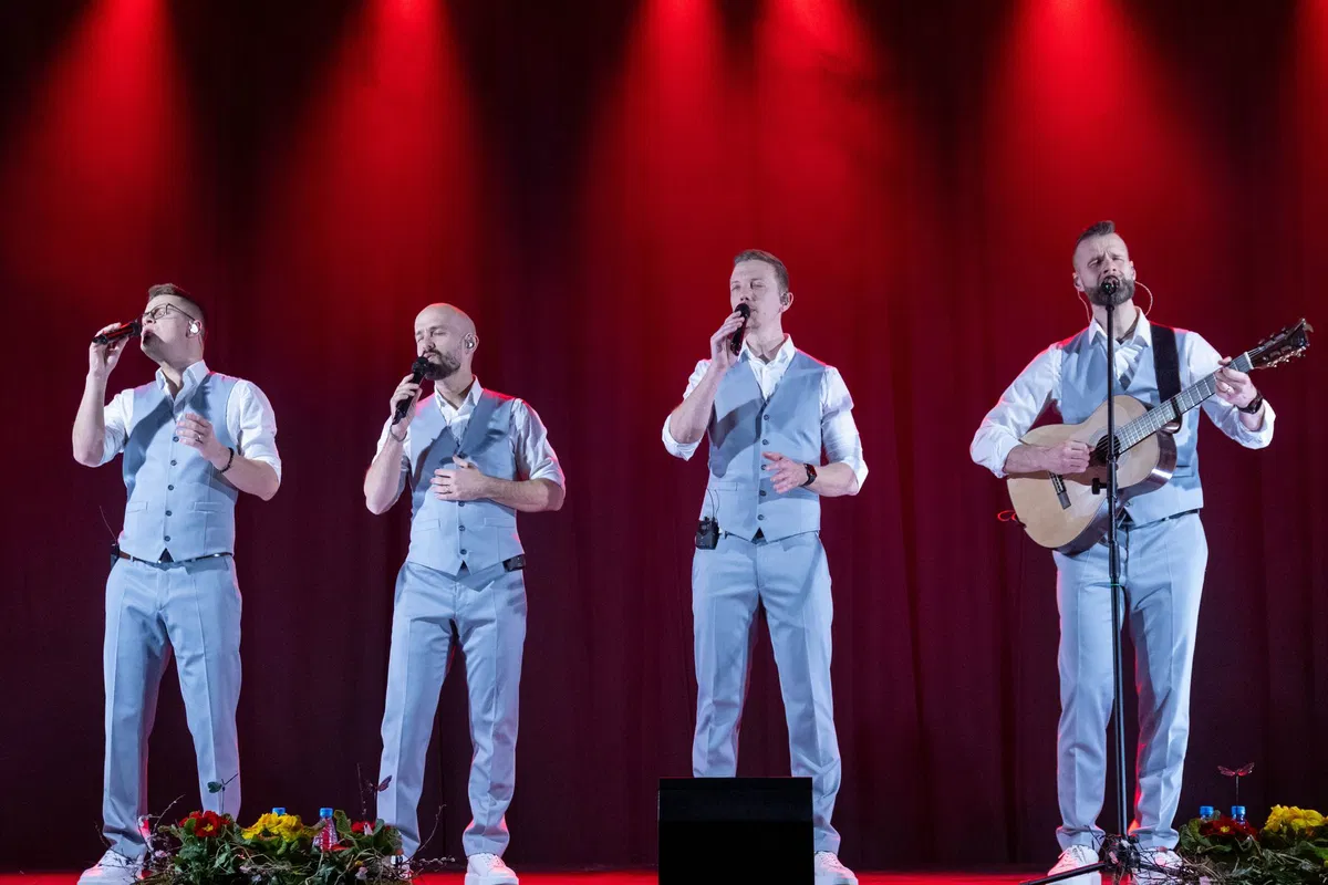 (FOTO) Dan žena s Kvatropirci v Dravogradu: Z njimi zapela tudi Slovenjgradčanka