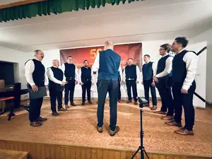 (FOTO) Pevci od Pliberka do Traberka navdušili občinstvo na Obirskem