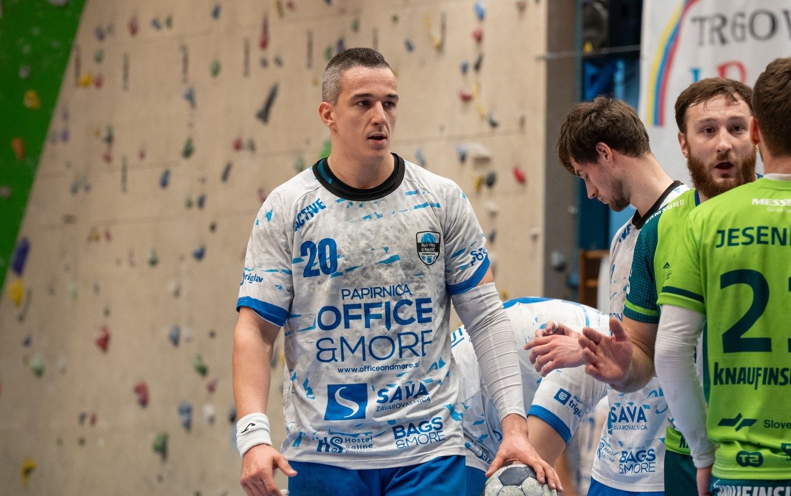 Zorman bo preizkusil širši krog igralcev, v reprezentančni teden tudi David Svečko