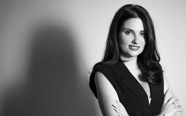 Znani obrazi na prihajajočih volitvah: Med njimi tudi Ana Taks