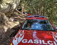 Na območju Tolstega vrha v Mislinji reševali poškodovanega plezalca 