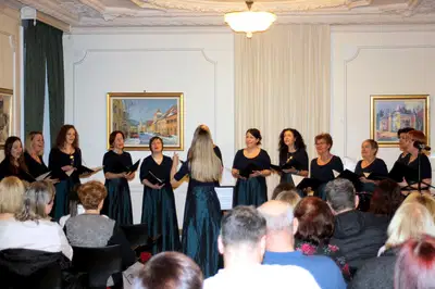 (FOTO) V Dvorcu Bukovje je odmevala ubrana zborovska pesem