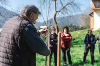V sadovnjaku pri Prežihovi bajti tudi letos delavnica obreza sadnega drevja