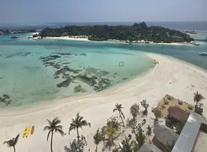 Ko dopust postane mora: Mladoporočenca obtičala na Maldivih, podporo dobila od rojaka s Koroške