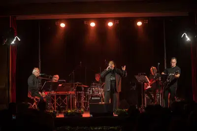 (FOTO) Ob glasu Ota Pestnerja na Ravnah proslavili dan žena