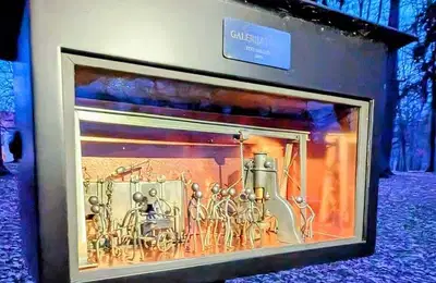 (FOTO) V Galeriji Frida na Ravnah na ogled nova razstava Tadeja Šteharnika