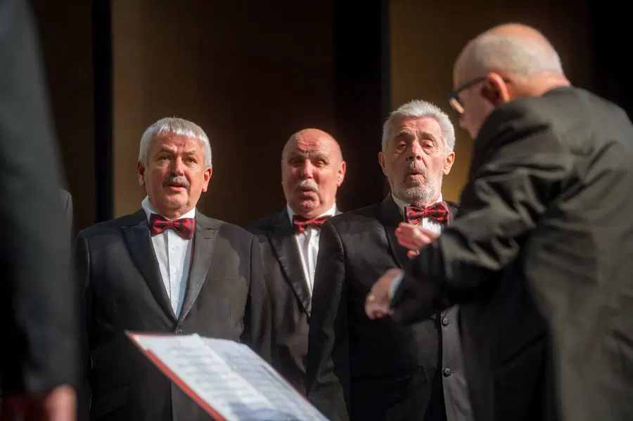 (FOTO) V Priberku pričeli letošnja srečanja odraslih pevskih zborov Od Pliberka do Traberka