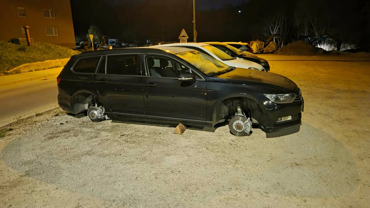 Na Javorniku tatovi na delu: Odtujili gume s platišči z dveh vozil