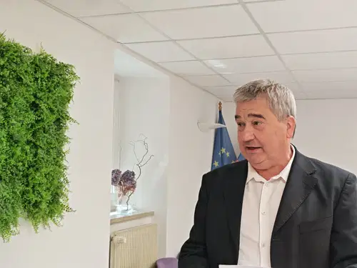 (VIDEO) Vačovnik odstopil, Topler opozarja: Takšno vodenje bolnišnice dolgoročno ni vzdržno 