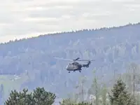 V Mežici vozilo zbilo kolesarja, posredoval je helikopter
