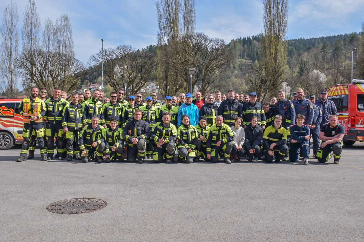 (FOTO) PGD Črna velik zmagovalec na 3. tradicionalnem Gasilskem rallyju Mežiške doline