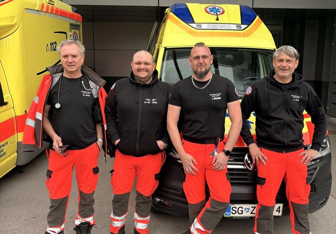 Čudež na terenu: Ekipa ZRCK pomagala pri rojstvu malega junaka