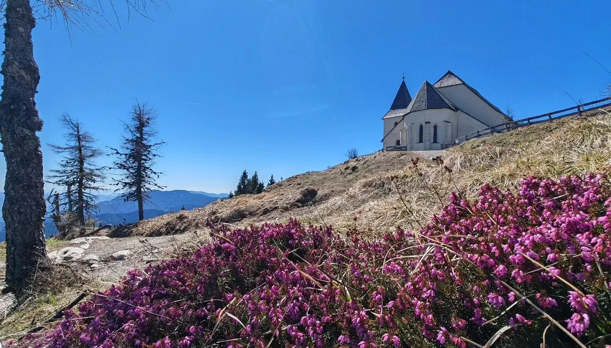 Začetek poletne sezone na Uršlji gori s sladoledom za otroke