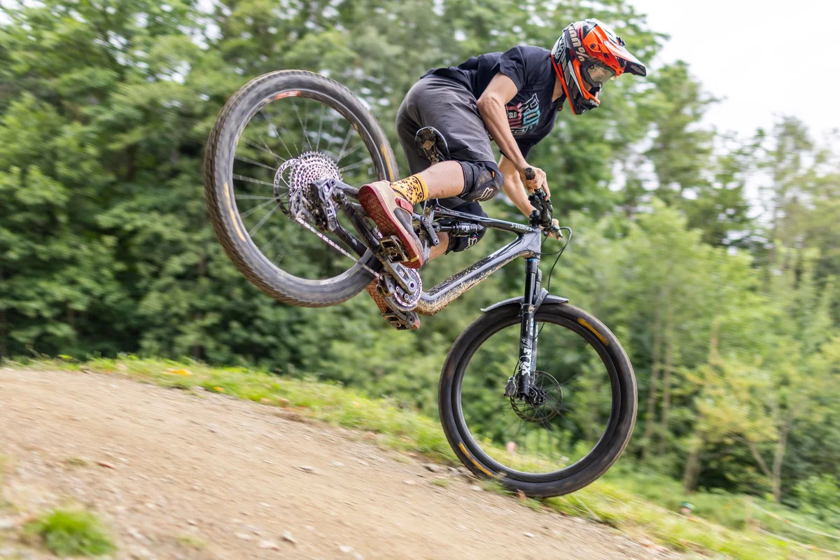 V Bike parku Poseka se bodo kolesarji spopadli za medalje na 20Chocolate Downhill Cupu