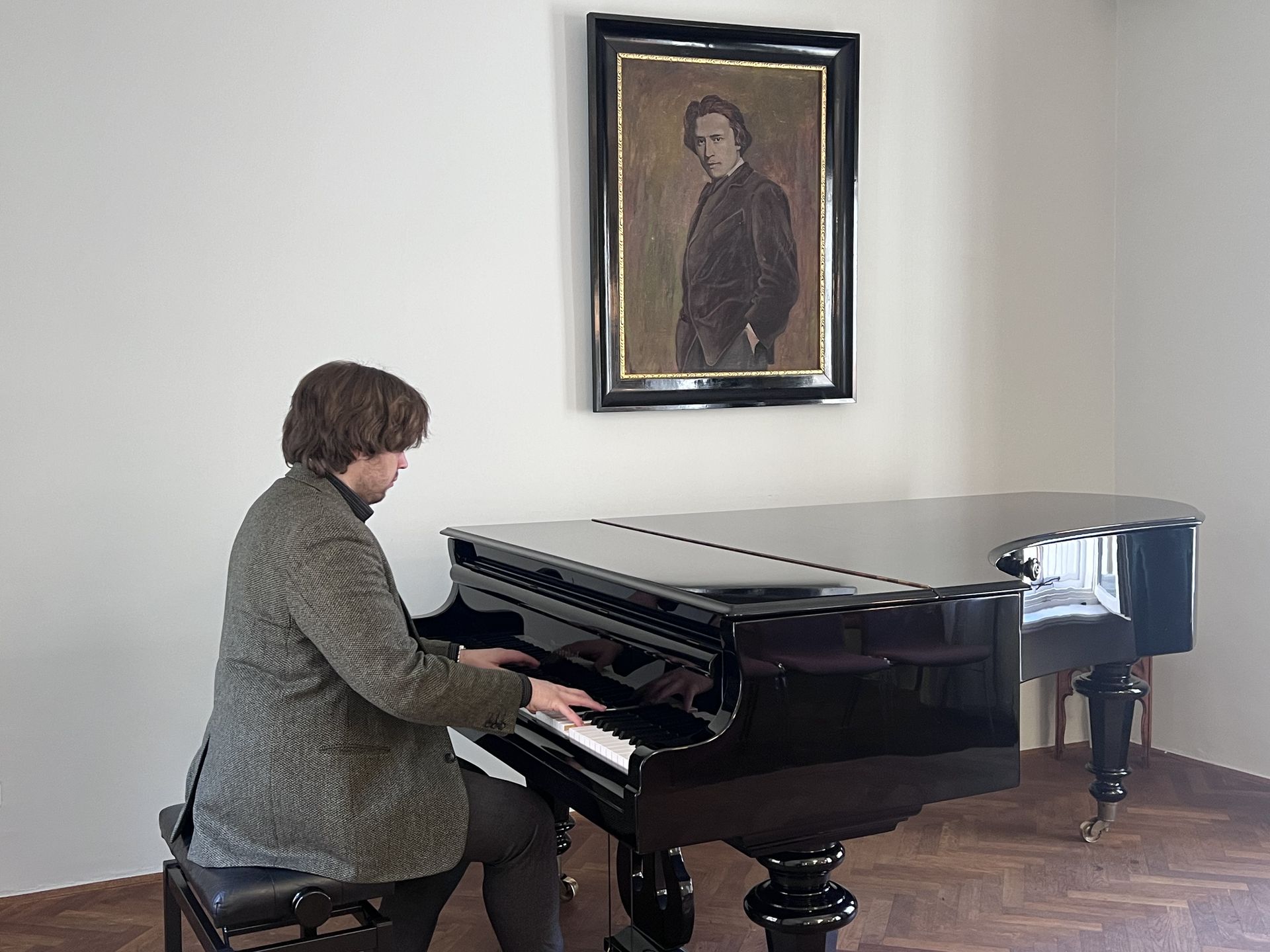 Kam le čas beži: Šegovčeve brezčasne melodije bodo zazvenele v klavirski izvedbi 