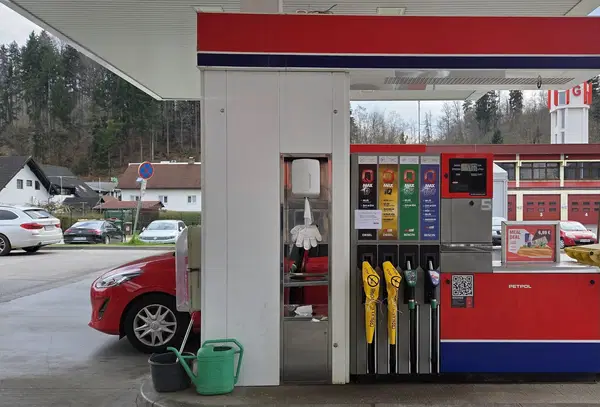 S torkom nova pocenitev dizla, bencina in kurilnega olja