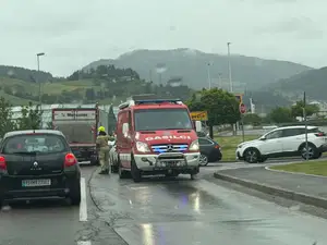Prometna nesreča pri Brančurniku na srečo brez poškodovanih
