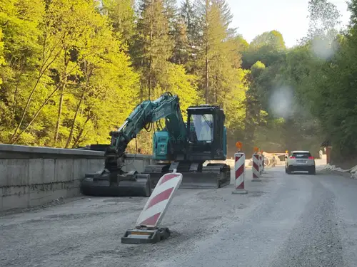 Izvajalec zaprosil za podaljšanje roka za obnovo ceste Ravne-Dravograd 