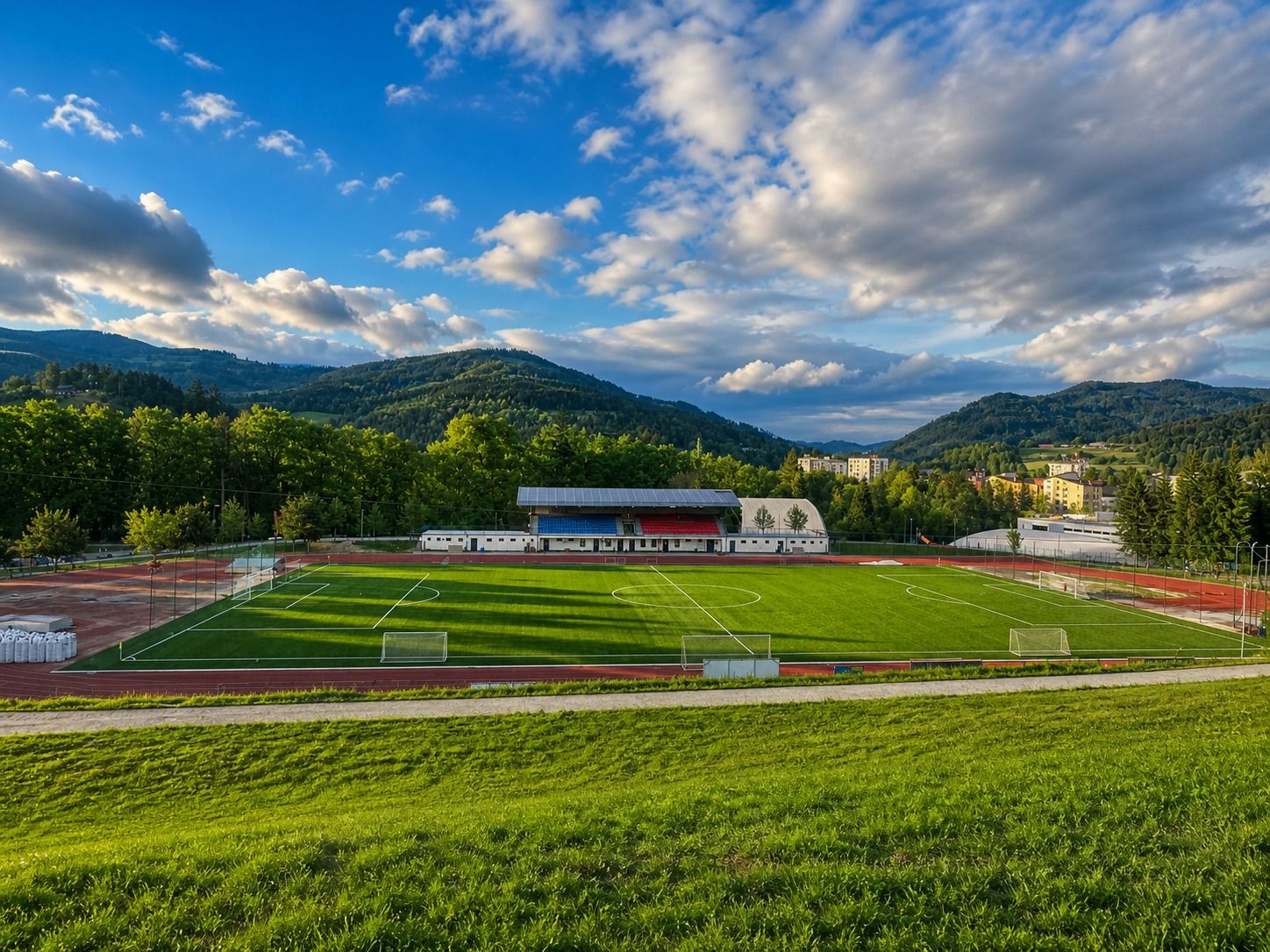 Ravne na Koroškem do pomembne športne investicije: 500.000 evrov za obnovo stadiona
