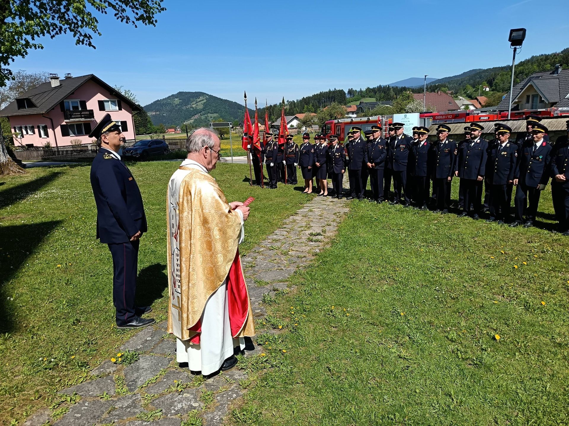 (FOTO) Štiri PGD na Legnu praznovala gasilsko nedeljo v znamenju sv. Florijana
