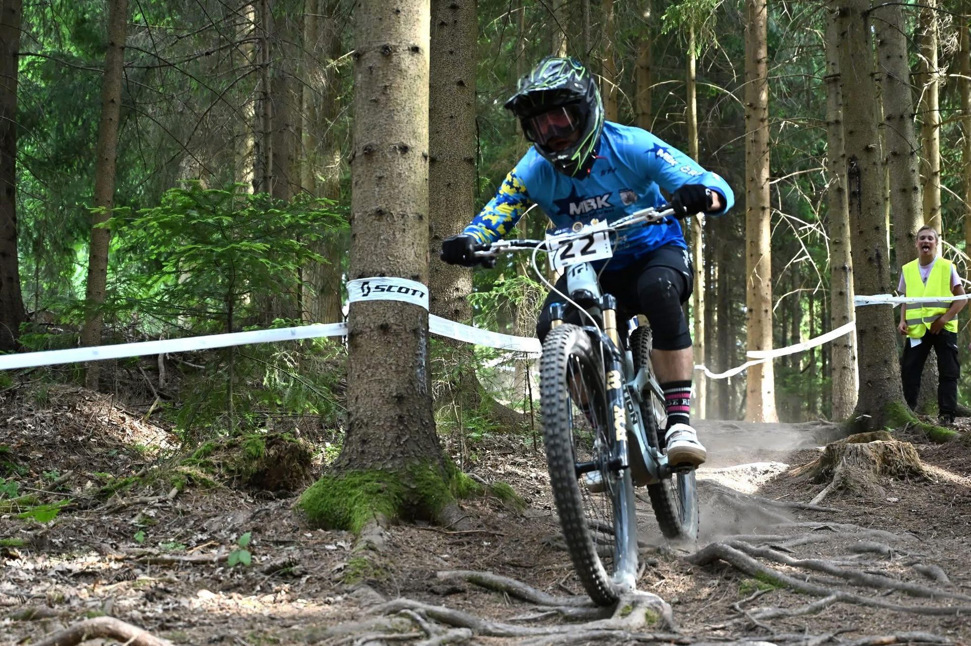 Dirka za Pokal Slovenije v downhillu že kmalu na Poseki, prijave so odprte