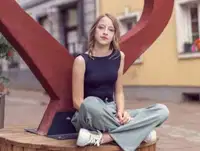 (VIDEO) 11-letna Žana iz Slovenj Gradca navdušuje z novim coverjem
