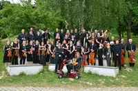 Operna noč s Koroškimi simfoniki znova vabi v Grajski park na Ravne