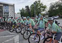 (FOTO) Srčna karavana DOS 2026 že vrti pedala, ustavili so se tudi v Dravogradu in v Vuzenici