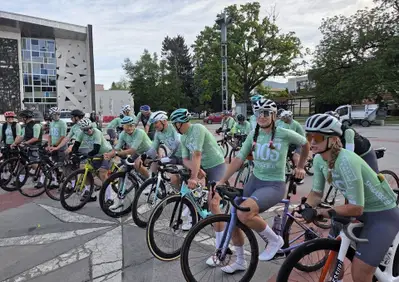 (FOTO) Srčna karavana DOS 2026 že vrti pedala, ustavili so se tudi v Dravogradu in v Vuzenici