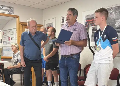 Domači klub in navijači s sprejemom počastili uspeh Slovenjgradčana Jana Kresnika
