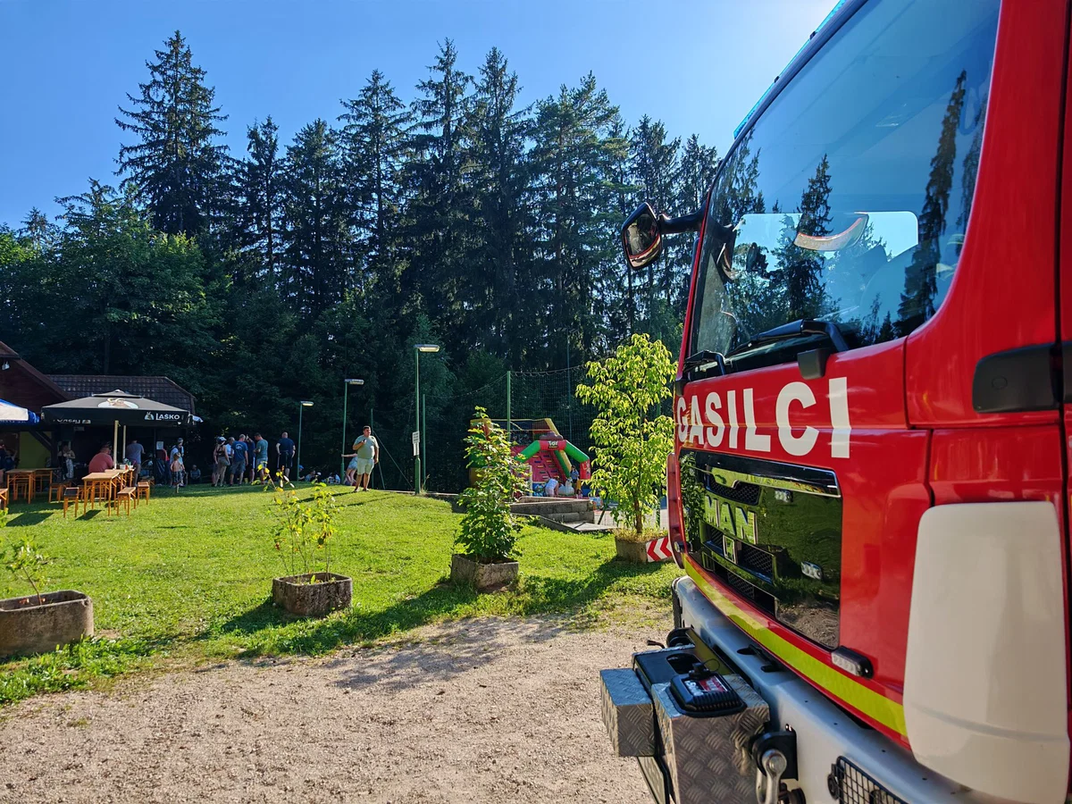 (FOTO) Otroški smeh odmeval po Legnu, Živ Žav znova navdušil