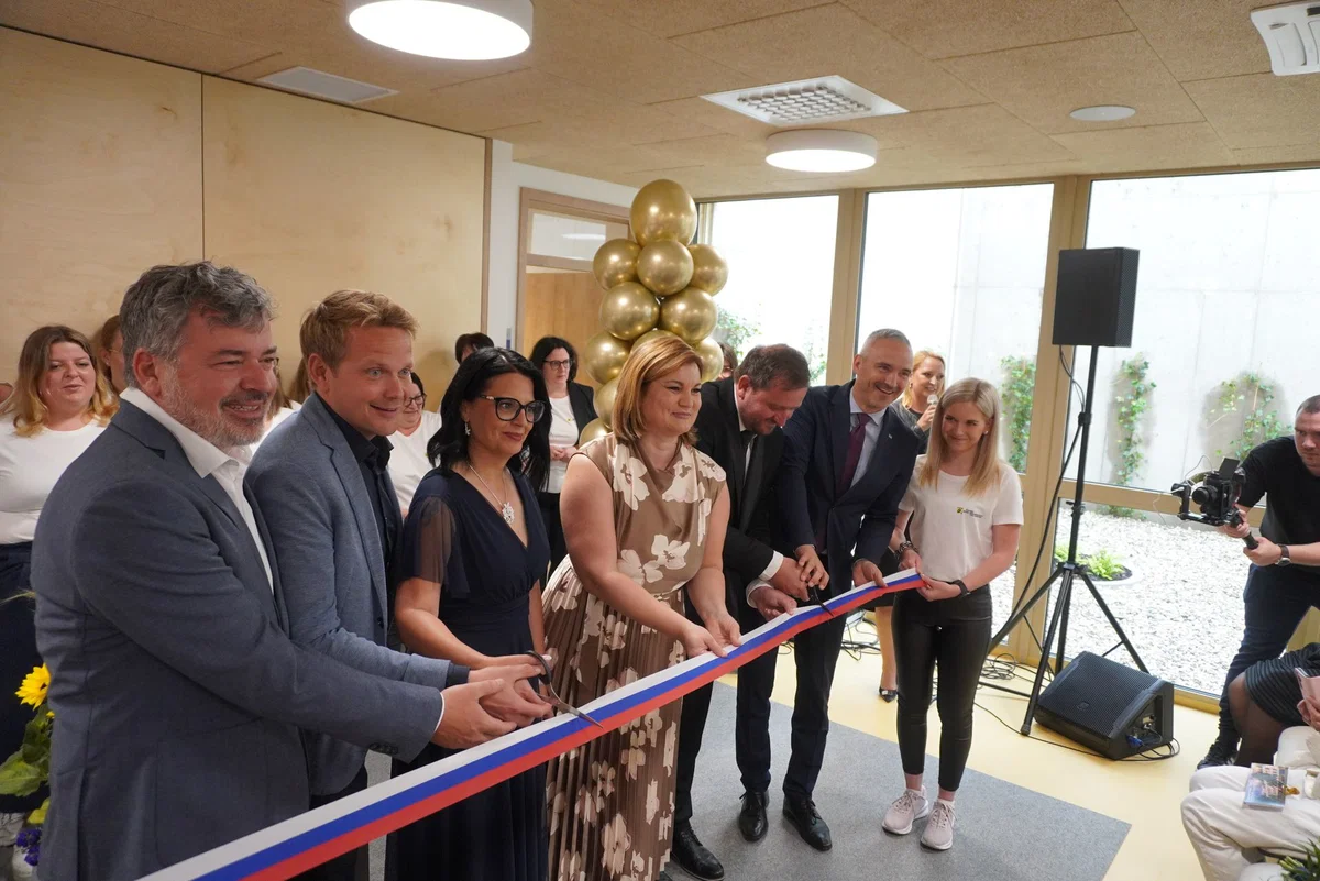 (VIDEO in FOTO) Nova enota Centra starejših Mežica prinaša 48 novih mest in večjo kakovost oskrbe